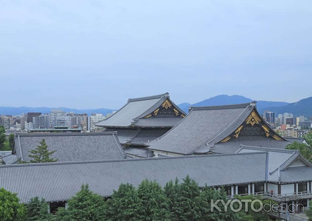 東本願寺の屋根