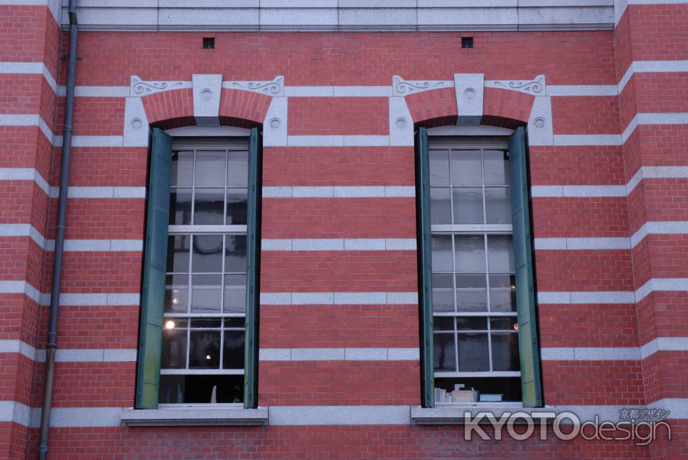 京都文化博物館の窓
