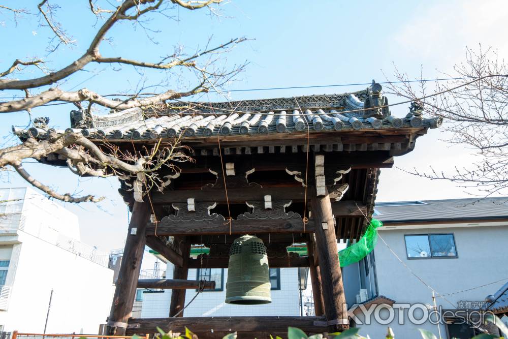 本満寺　修復中の鐘