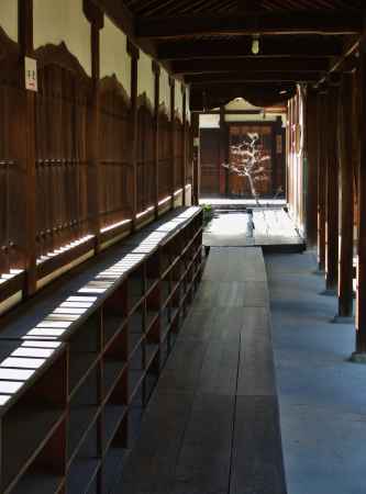 興聖寺の回廊