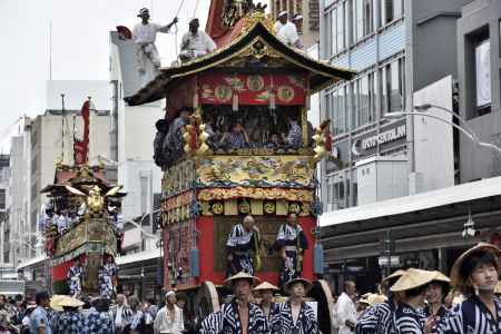 祇園祭前祭　岩戸山、船鉾