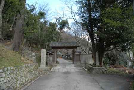 涌泉寺入り口
