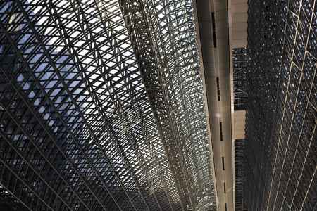 京都駅ビルの大天井