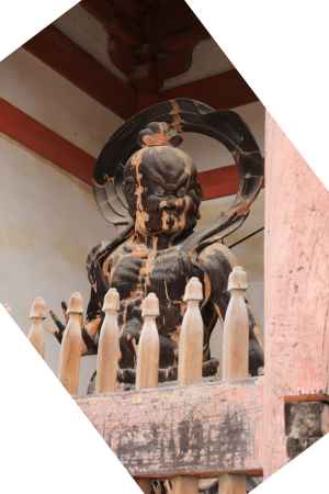醍醐寺西大門の仁王像