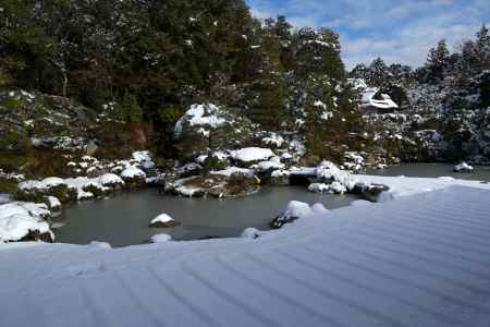 雪景色の仁和寺28