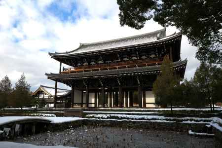 冬の東福寺三門