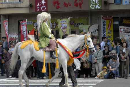 時代祭　街中を闊歩する騎馬隊