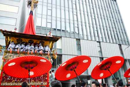 祇園祭2017　鉾と傘の共演