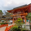 上賀茂神社の楼門と玉橋