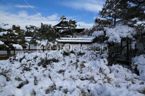 雪景色の仁和寺2