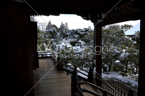雪景色の仁和寺31