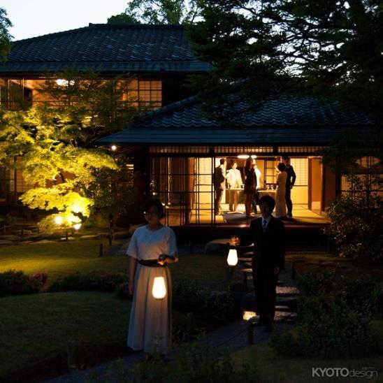 お香薫る夏のてぶら夜カフェ　-京都の限定公開の日本庭園で冷抹茶をどうぞ-
