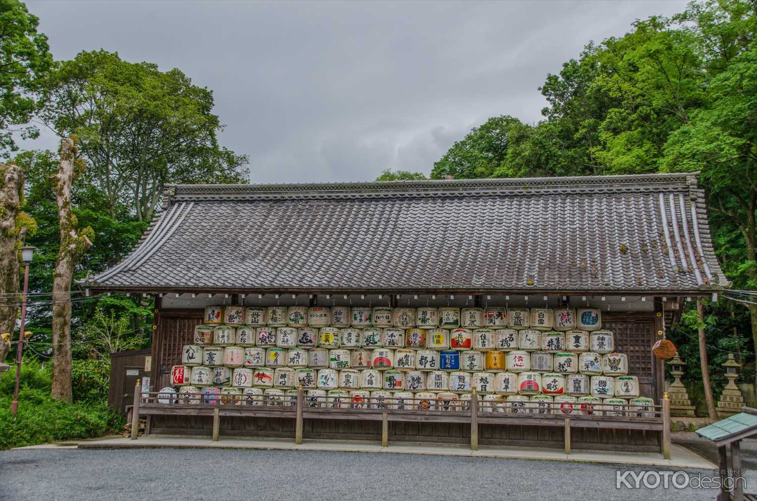 松尾大社に奉納された酒樽