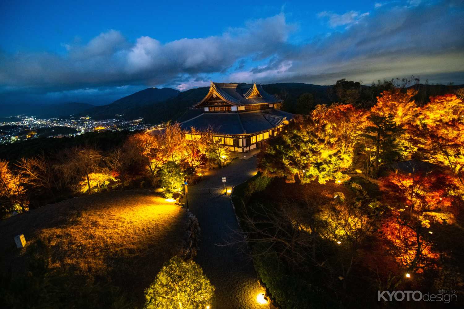 将軍塚青龍殿 秋の夜間拝観(中止）