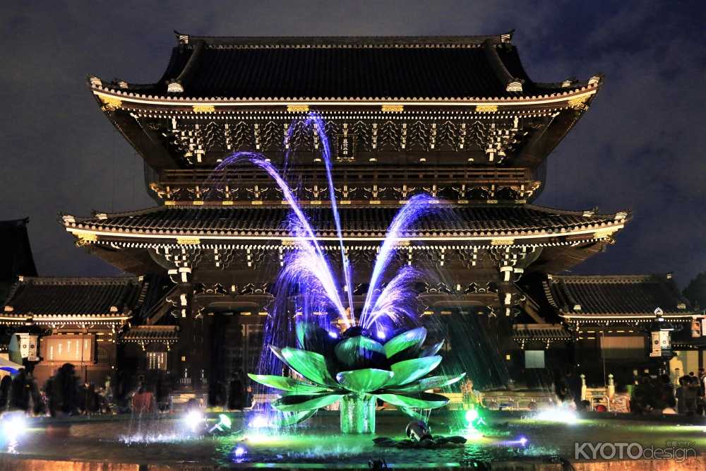 東本願寺前花灯路