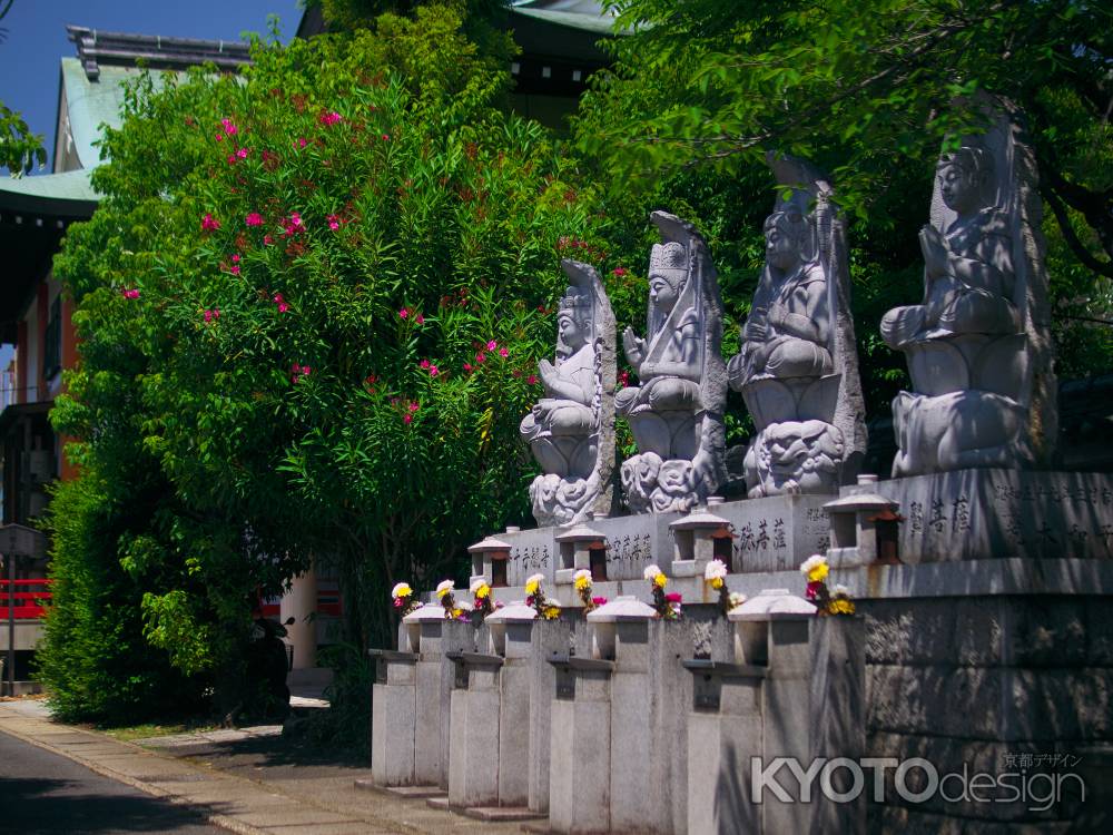 北向山不動院 普賢菩薩像とキョウチクトウ