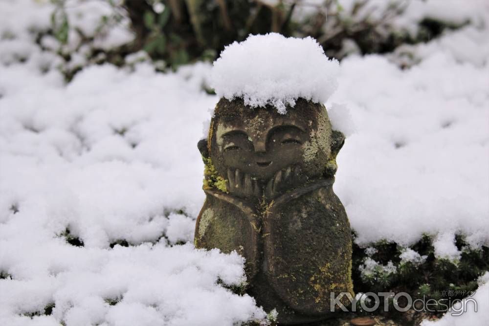 圓光寺のお地蔵さんに雪2020