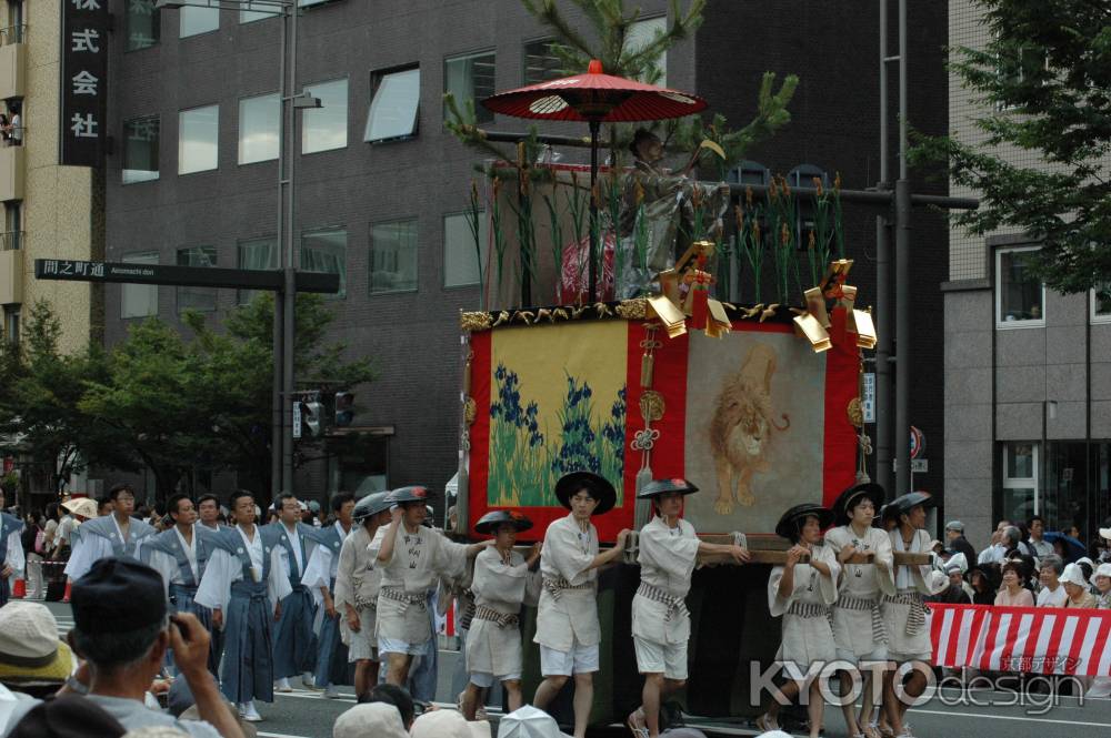 芦刈山と担ぎ手