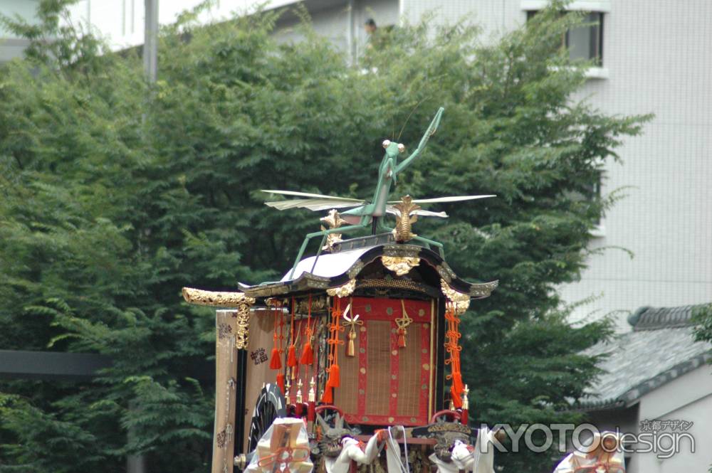 蟷螂山の屋根のかまきり