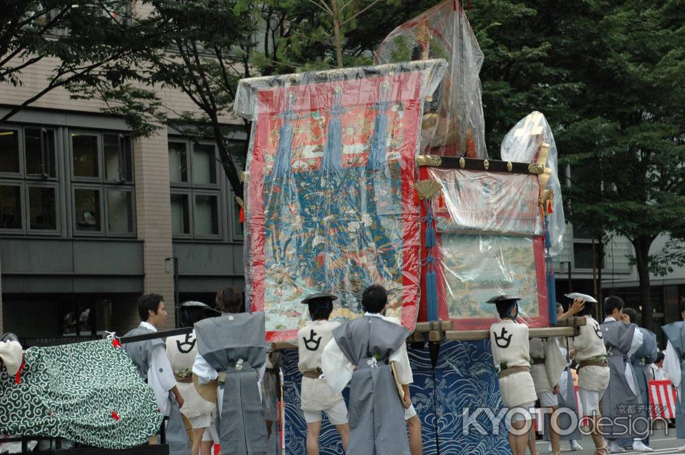 占出山の装飾品