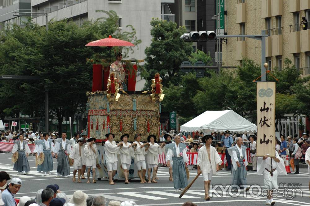 山伏山の行列