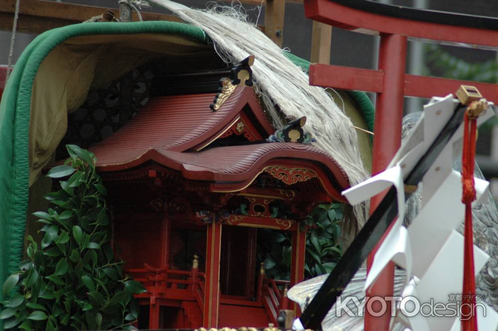 鯉山の装飾