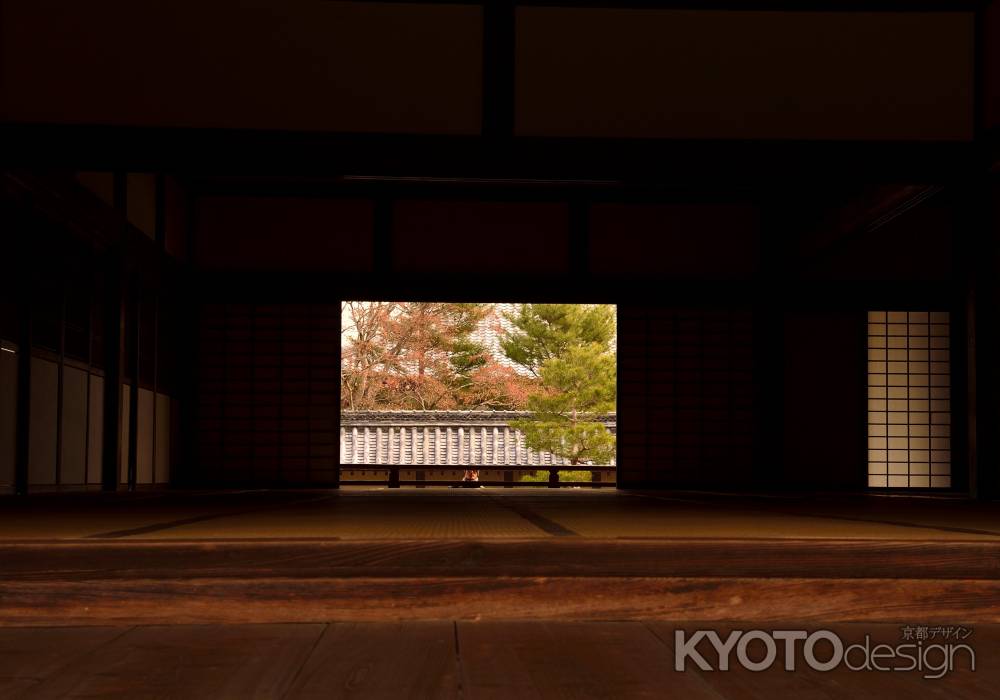 天龍寺・大方丈を覗く