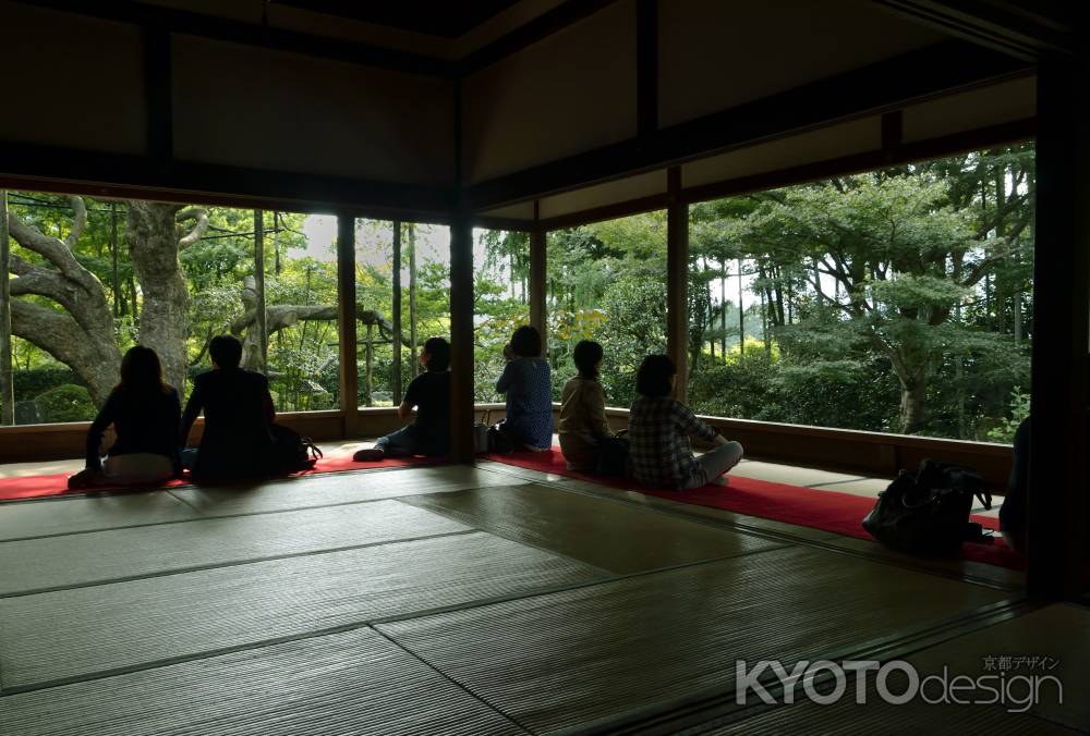 紅葉前の宝泉院