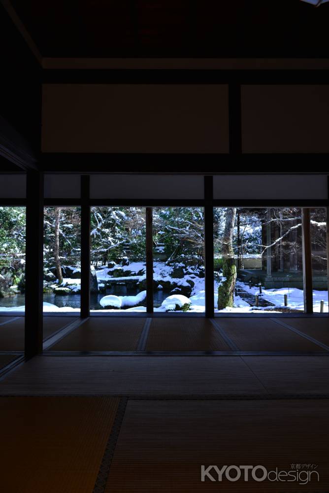 雪化粧の洛北蓮華寺