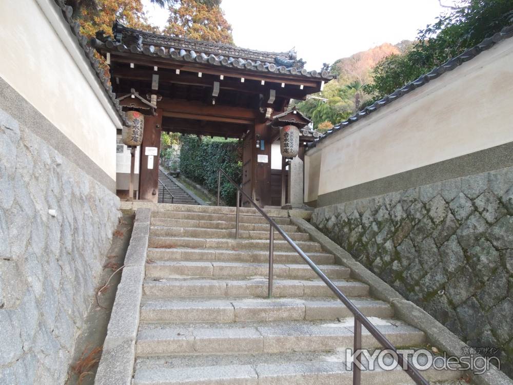 安養寺山門