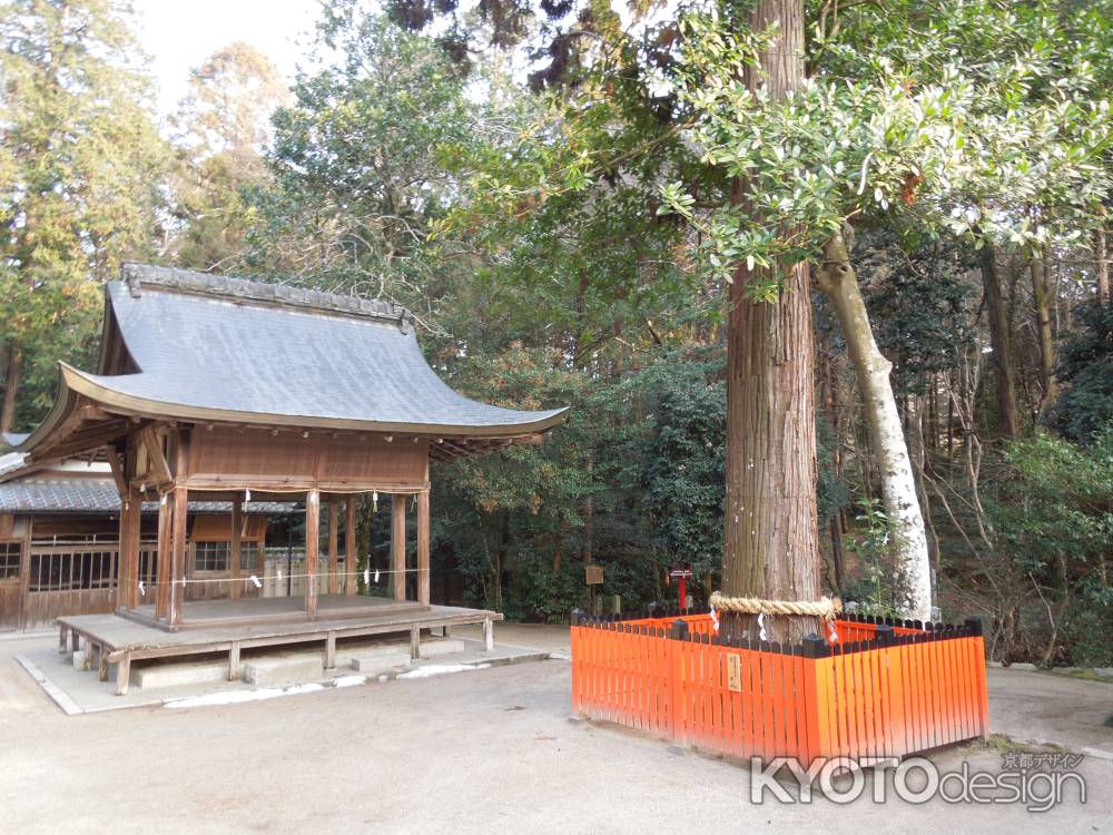 鷺森神社の境内