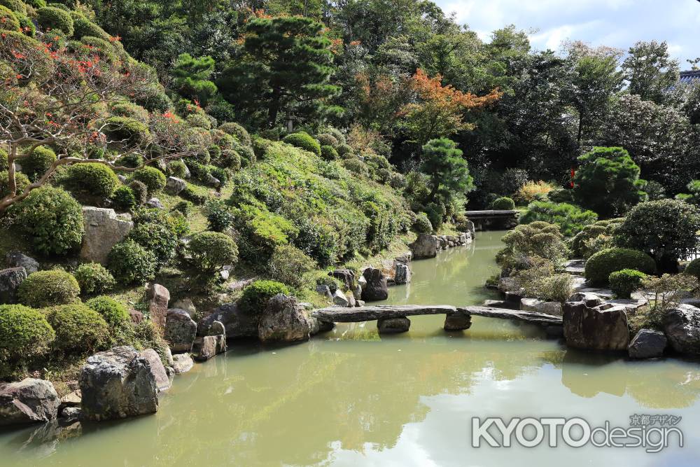 智積院の築山・泉水の庭