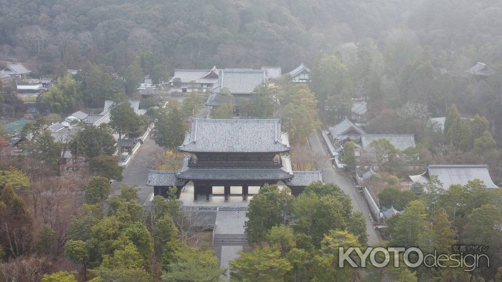 早朝の南禅寺