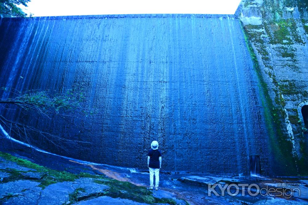 水のカーテン