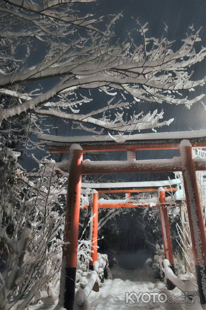 氷雪の鳥居