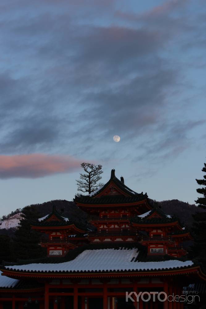 夕方の平安神宮