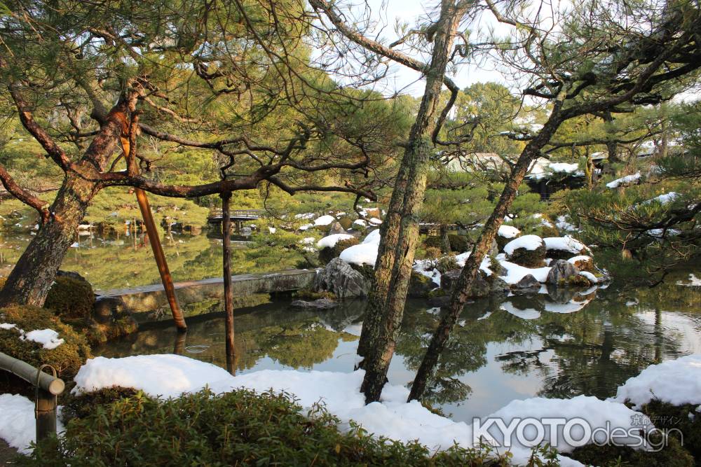 平安神宮神苑の雪