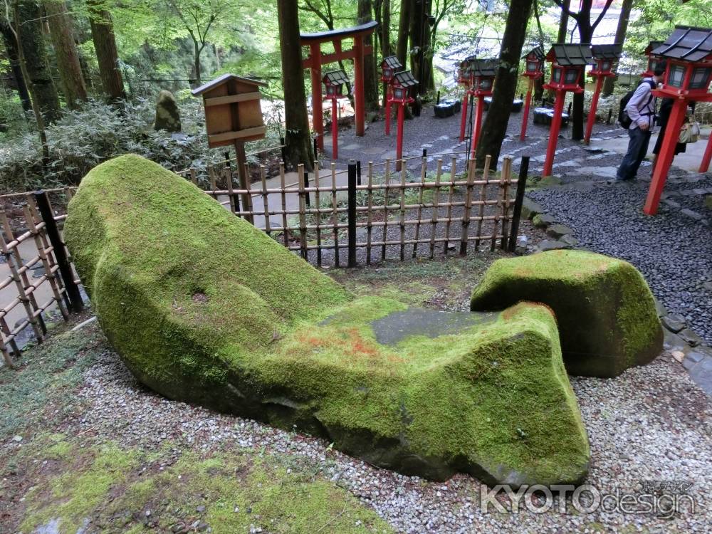 貴船神社　中宮結社　天の岩船