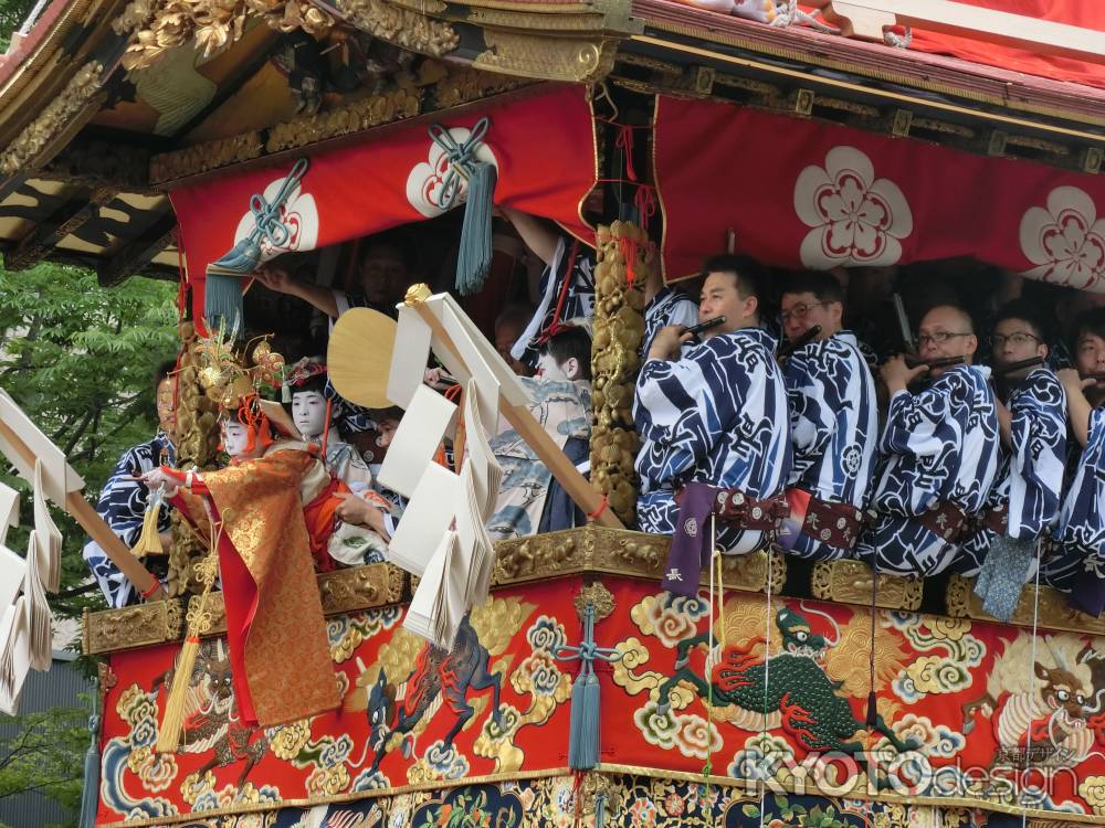 祇園祭り山鉾巡行　長刀鉾