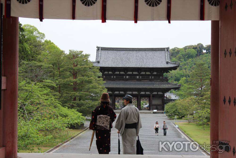 仁和寺　中門から仁王門