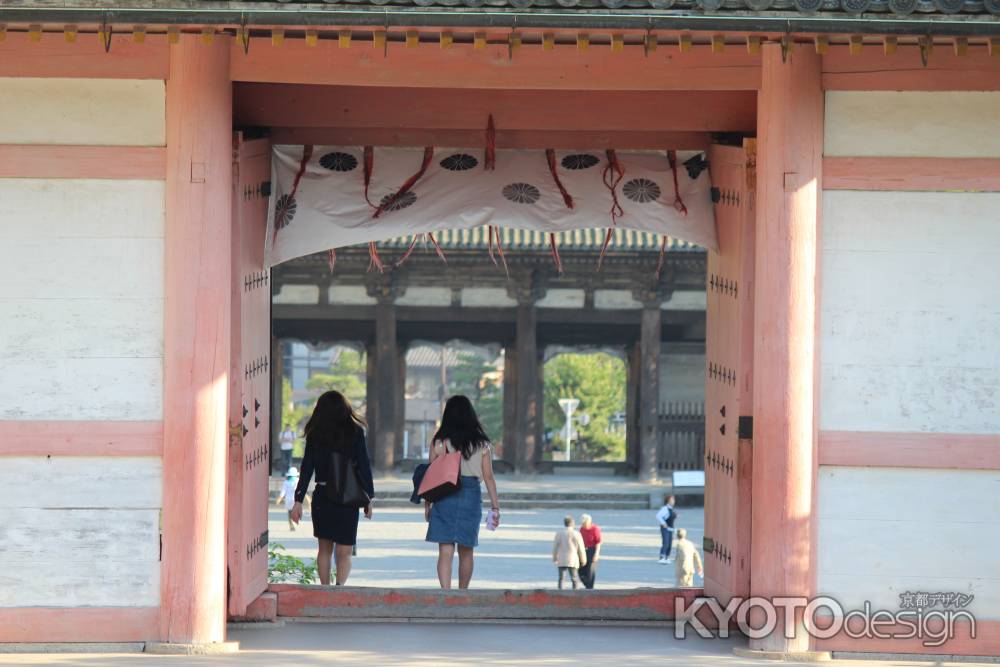 仁和寺　中門からの眺め