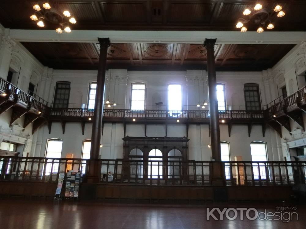 京都文化博物館の中