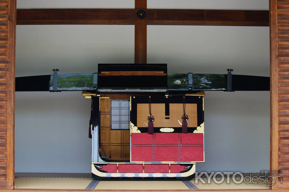 天龍寺朱塗り網代篭