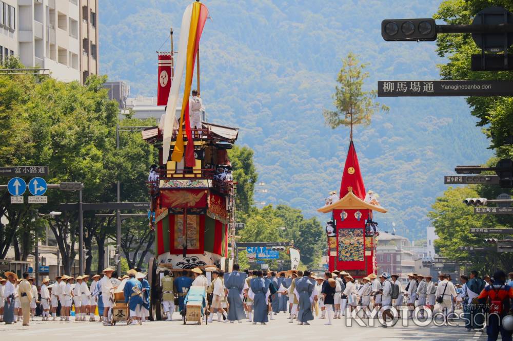祇園祭後祭 大船鉾と鷹山のコラボ