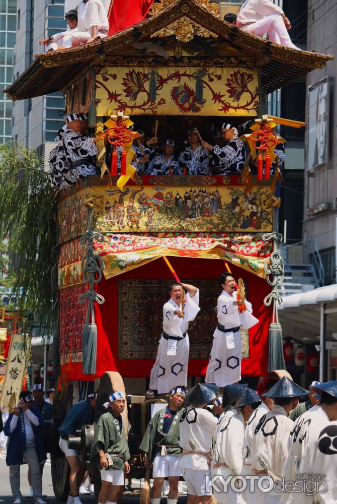 音頭取りの掛け声とお囃子