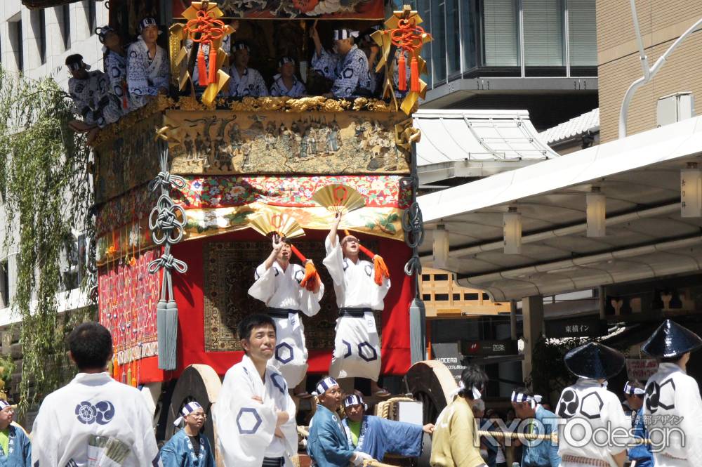 北観音山の先導役