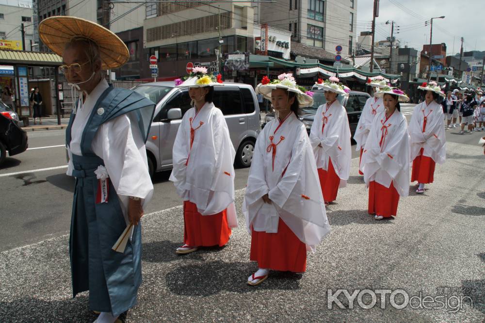 花傘巡行　神饌行列