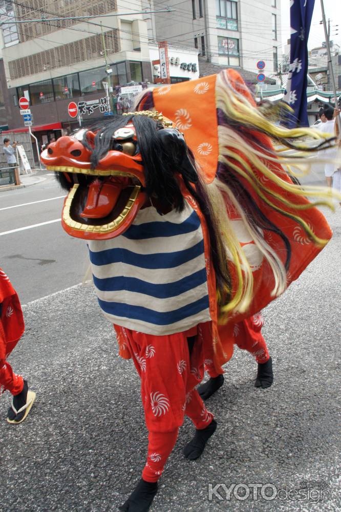 花傘巡行　金獅子