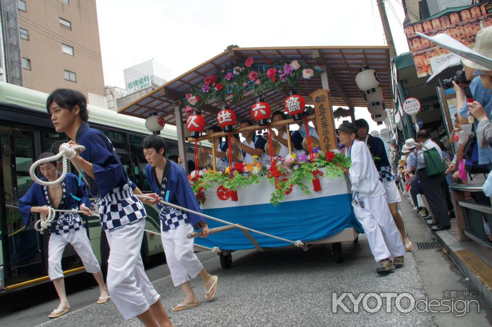 花傘巡行　久世六斎花傘②