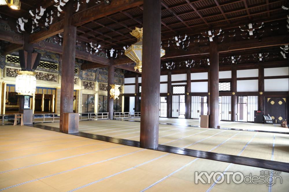 西本願寺 御影堂内③